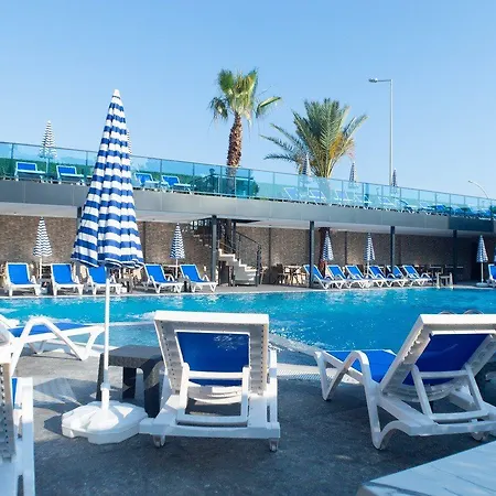 Relax Ξενοδοχείο 4*