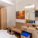 Relax Hotel